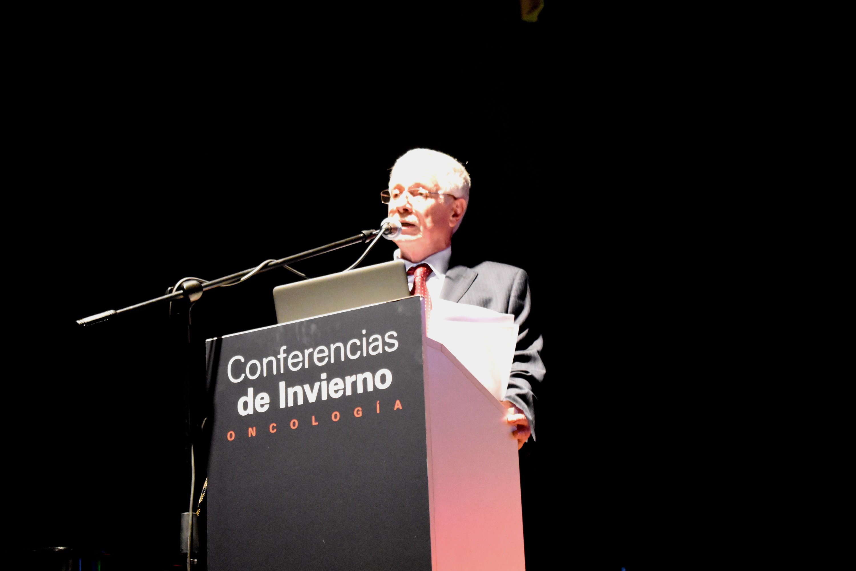 </p>
<h2><b>Dr. Jorge Basso</b></h2>
<p>