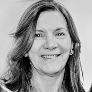 </p>
<h2><b>Prof. Dra. Lucía Delgado</b></h2>
<p>